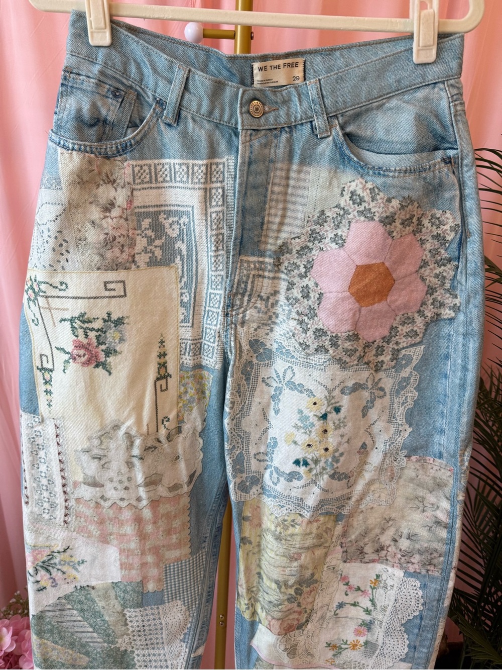 Free People We the Free Illusion Patchwork Barrel Jeans Size 29 NWOT - Picture 3 of 10